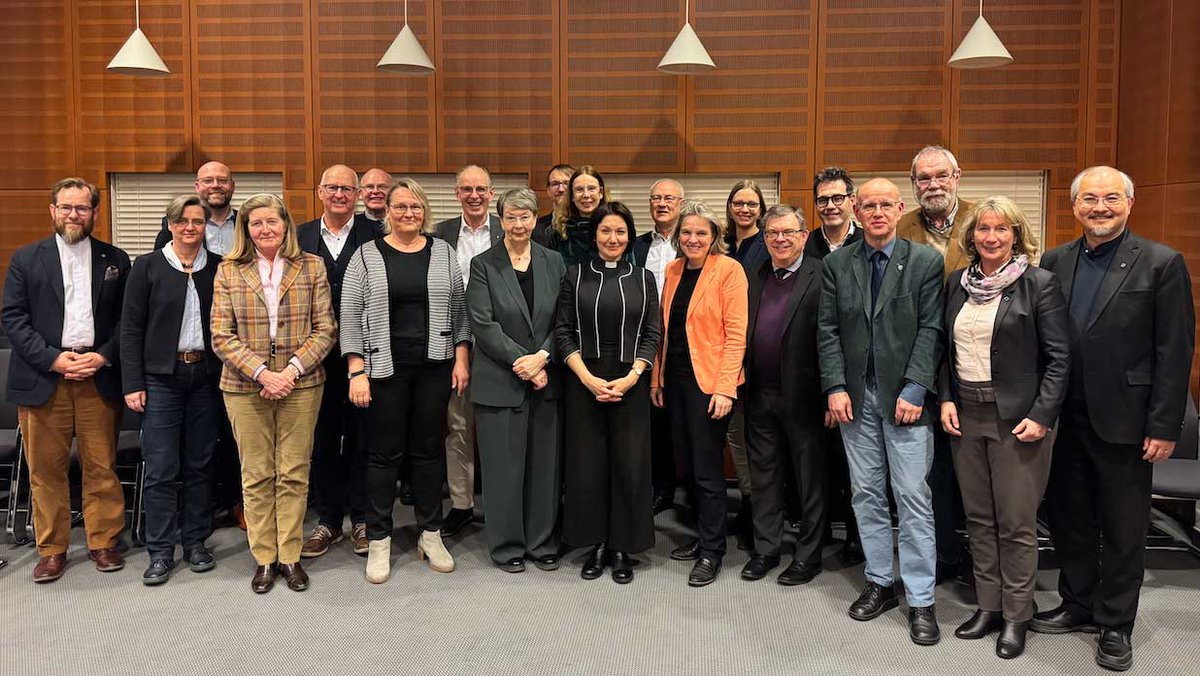 lutheranworld's tweet photo. Called to build bridges of hope! LWF leaders visited Germany, strengthening partnerships & discussing faith, humanitarian needs & global collaboration. Together, we serve. #LutheranWorld #ForHopeAndAFuture
Read more https://t.co/pwxgYeozw6 https://t.co/T9xNGv6OGP
