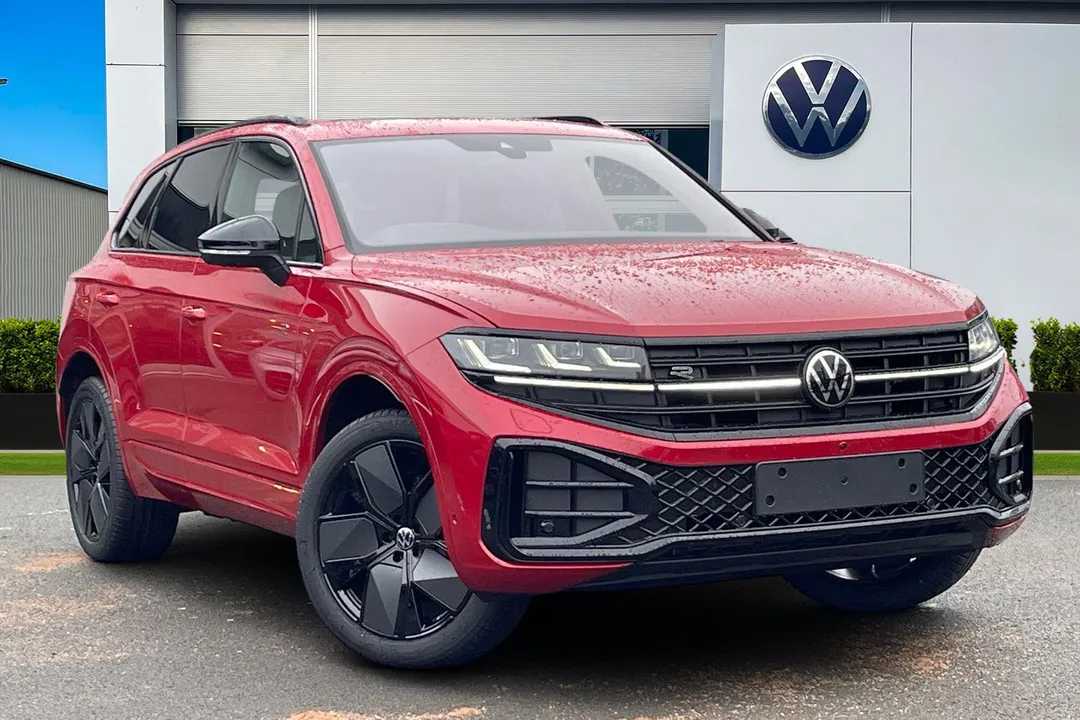 🌟 Redefining Luxury with the Volkswagen Touareg 🌟
From cityscapes to countryside escapes, the Touareg ensures your every adventure is a masterpiece of style and ease.
📅 Don’t settle for ordinary – book your test drive today.
👉ecs.page.link/dMbWZ 
#Volkswagen #Touareg