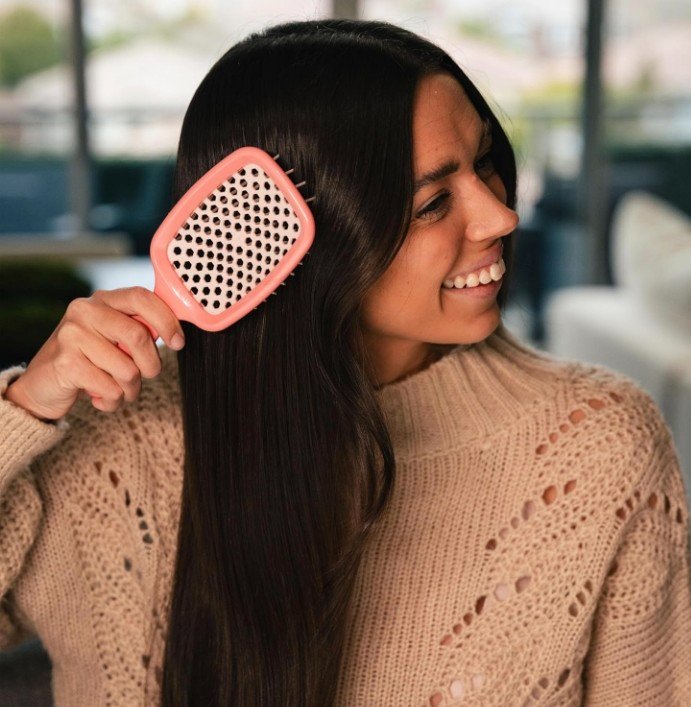 digitalstudioby's tweet photo. FHI Heat UNbrush Detangling Brush for Pain-Free Brushing on All Wet or Dry Hair Types — Durable DuoFlex Anti-Static Bristles, Lightweight Handle, Vented Hair Brush

https://t.co/JxWkqGnvBP

#hair #hairbrush #Amazon #brush #FHI #FHIheat #detanglingbrush #fypシ #foryoupage https://t.co/vpMKqUW7Ng