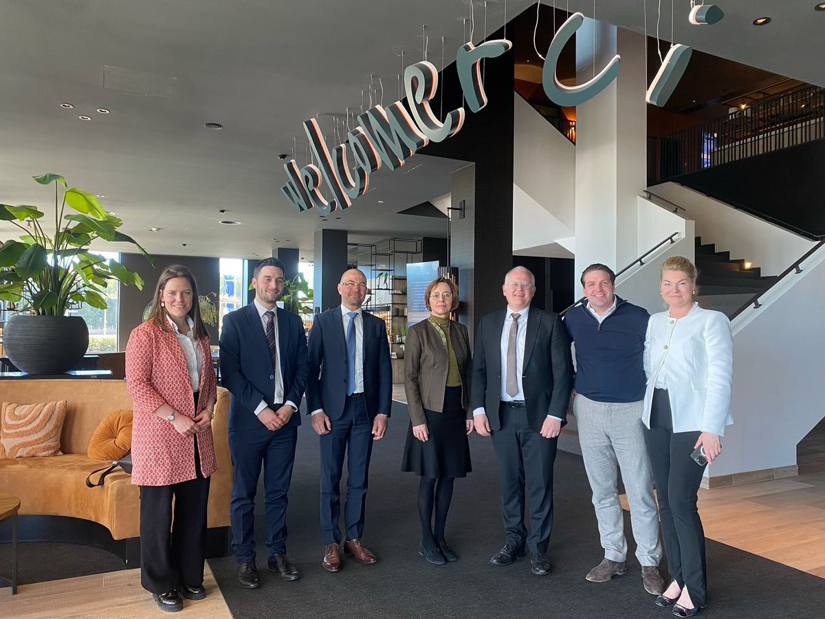 Un accueil chaleureux au #provlux! Avec gouverneur #OlivierSchmitz et @IDELUX et les entrepreneurs
Steven et Sandra Zeeuw van der Laan #vandervalk. Leur hôtel a Arlon, 100% énergie neutre, est un excellent exemple des opportunités que la #Wallonie offre aux entrepreneurs 🇳🇱