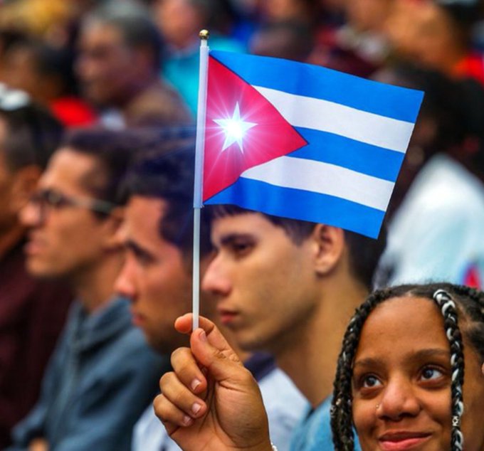 Viva Cuba sin que nadie la someta!