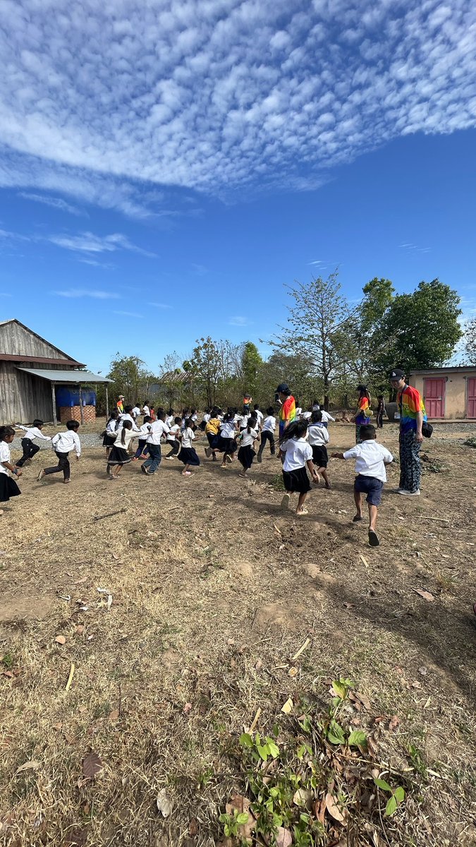 mih0_onelife's tweet photo. 初めてのスタツア🇰🇭

実際に現地に行ったからこそ分かったことが多くありました！今回の学びをこれからの活動に繋げていきます🌟 https://t.co/aZIj3DcsRj