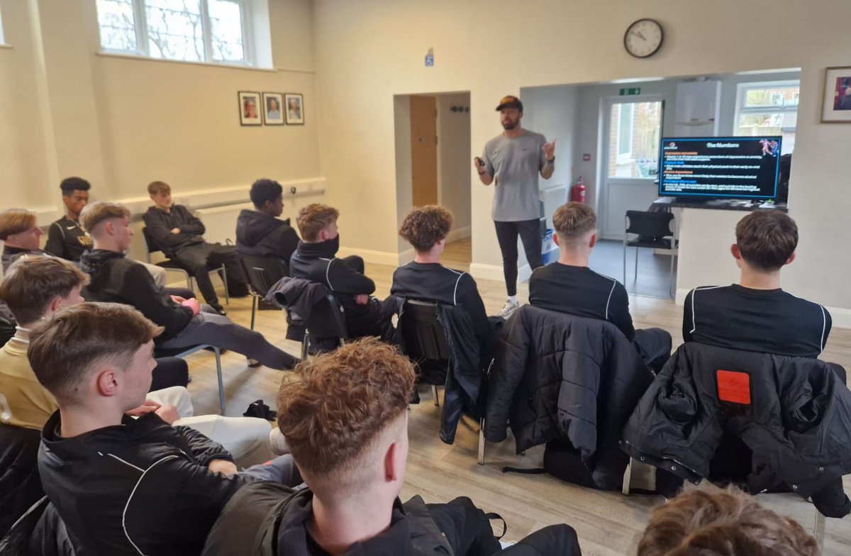 EMCAcademy's tweet photo. It was great to welcome @fraserwalker7 for another inspirational and insightful talk with our U19 Scholars yesterday 🗣️

Fraser spoke about achieving your full potential &amp; Mental Health in football. A great role model for all our young players 💫

#NEXTGEN #EMCWAY #PATHWAY https://t.co/GpaS2eAj5H