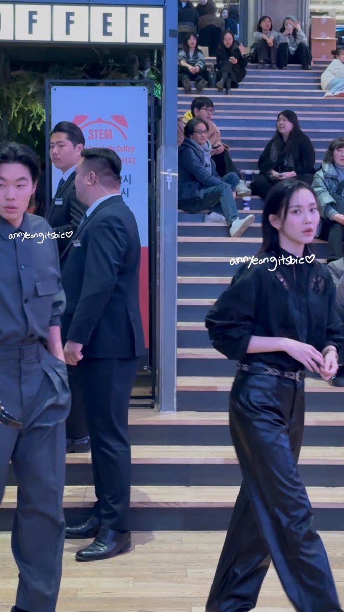 annyeongitsbie's tweet image. 240318 계시록 시시회
Revelations Premiere

#류준열 #RyuJunYeol #ShinHyunBeen #신현빈