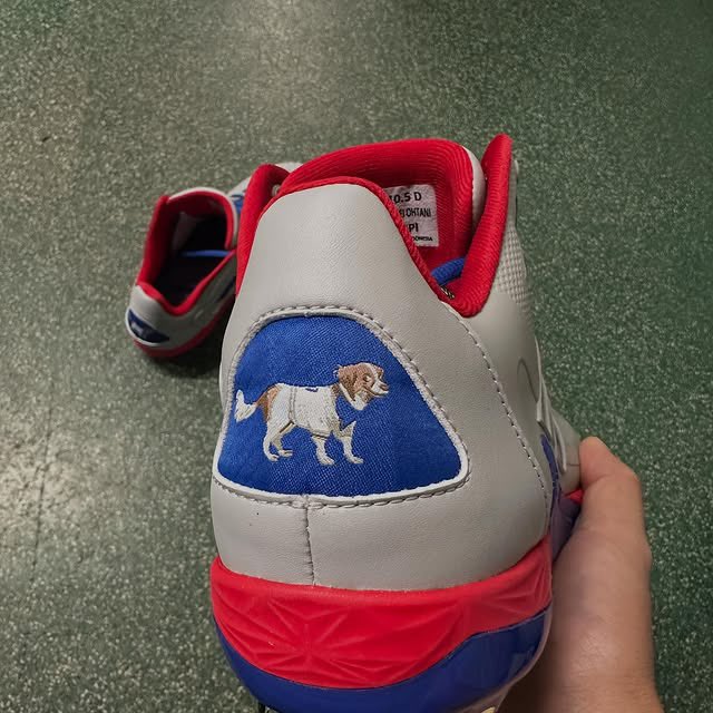 Shohei Ohtani x Decoy cleats from New Balance