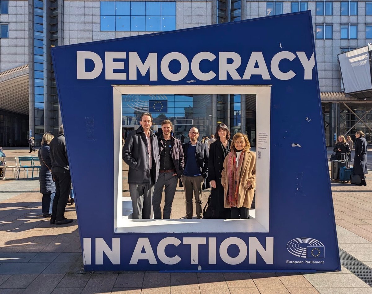 FENS (@fensorg) on Twitter photo 🔴 Live from #Brussels! 
#FENS Advocacy Committee members are meeting with MEPs and other stakeholder groups at the European Parliament today to promote investment in discovery research and the establishment of national #brain plans.🧠🎉
#Neuroscience #NeuroscienceAdvocacy 🔴 Live from #Brussels! 
#FENS Advocacy Committee members are meeting with MEPs and other stakeholder groups at the European Parliament today to promote investment in discovery research and the establishment of national #brain plans.🧠🎉
#Neuroscience #NeuroscienceAdvocacy