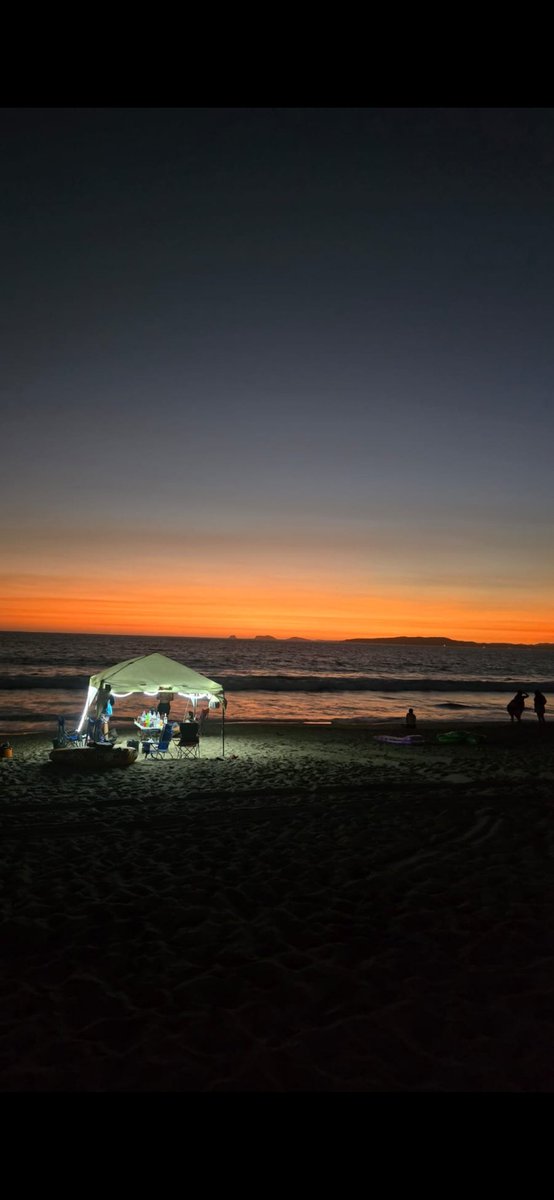 TooChavira's tweet photo. Hay veces que lo único que ocupas es ir de camping con tus amigos ⛺️🏖🏝 https://t.co/X1tsAhc6Fp