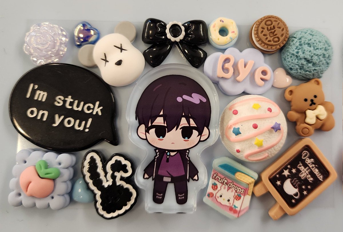 그 유명한 가챠 파우치도 만듬..