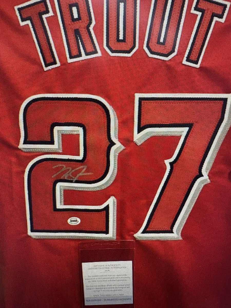 QuackedOnPadres (@quackedonpadres) on Twitter photo Idk about you but I think a huge season from Mike Trout would be awesome for baseball…what about you?
🚨Mike Trout Certified Autographed <a href="/Angels/">Los Angeles Angels</a> jersey🚨
How to win: LIKE/FOLLOW/RT and tag a buddy :)
Winner announced this Saturday 3/22 Idk about you but I think a huge season from Mike Trout would be awesome for baseball…what about you?
🚨Mike Trout Certified Autographed <a href="/Angels/">Los Angeles Angels</a> jersey🚨
How to win: LIKE/FOLLOW/RT and tag a buddy :)
Winner announced this Saturday 3/22