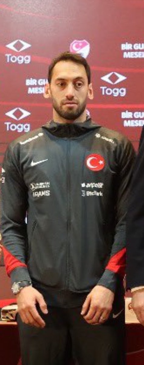 Uykumu alamadığım günler de bende Hakan Çalhanoğlu gibi oluyorum…