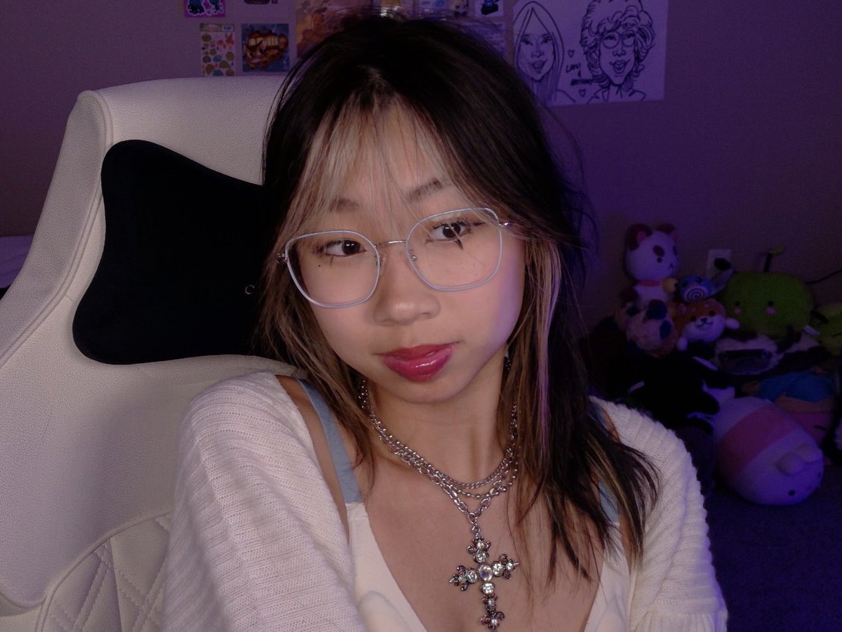 Stream later tonight around 3pm PST :3