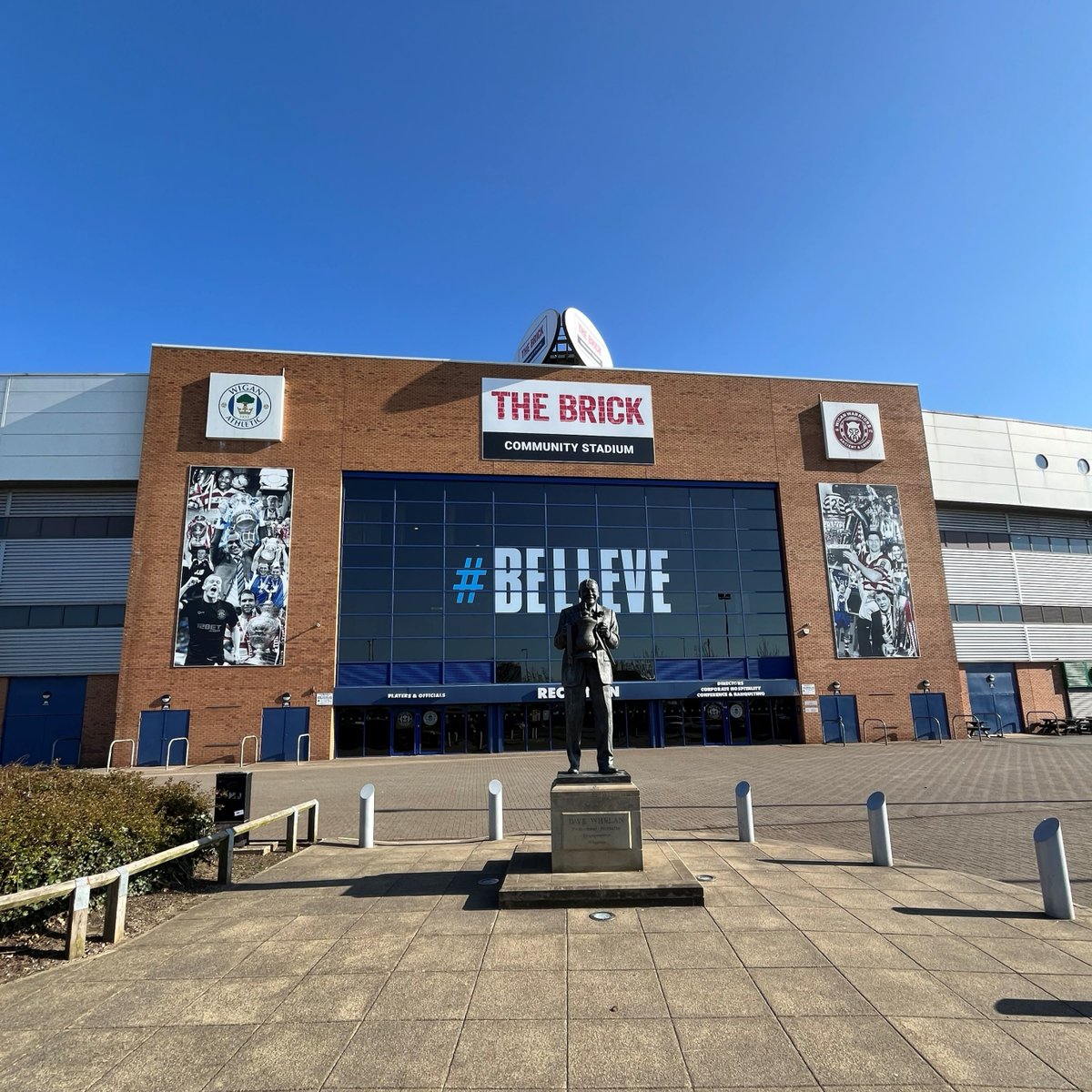 Bright and sunny mornings at The Brick Community Stadium ☀️🏟️
#BrightMornings #CommunitySpirit #WiganSunrise #TheBrick