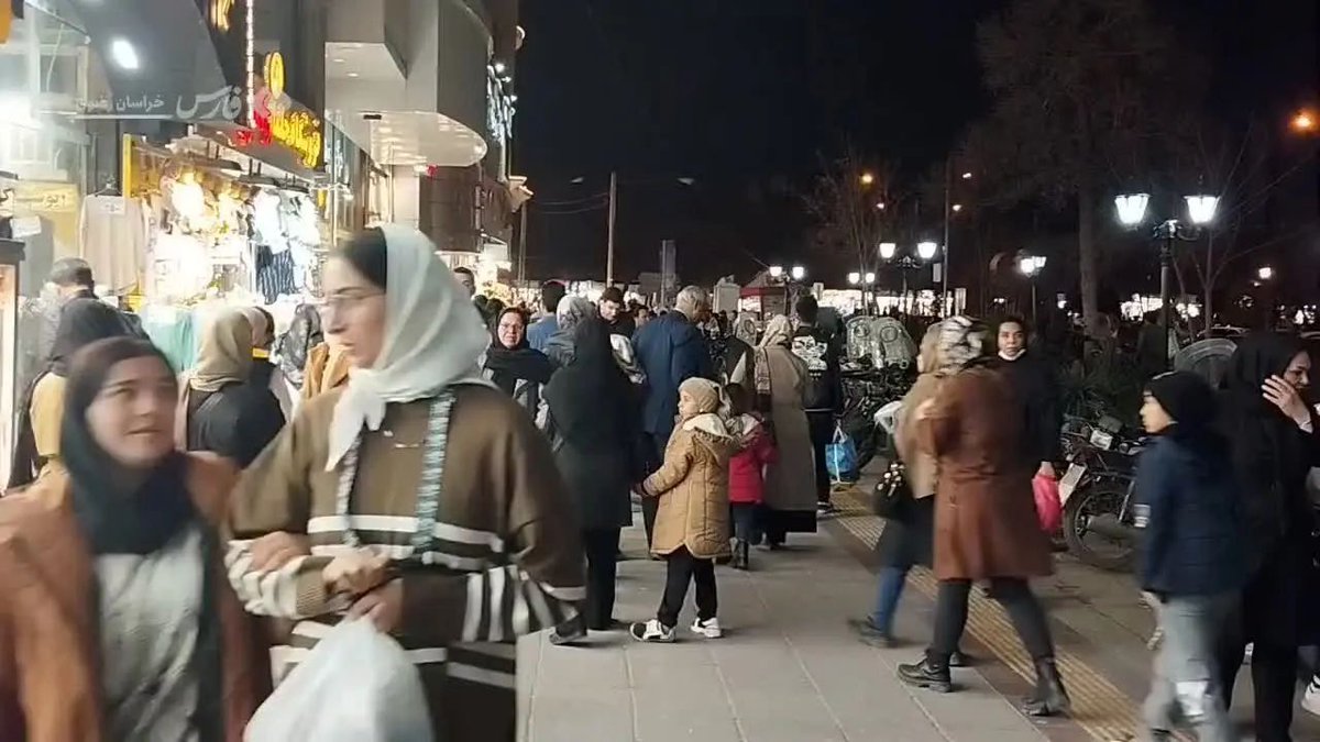 هر کوچه و خیابون، عطر عید گرفته، از بوی ماهی سفید تا سبزه‌های تازه! #نوروز_ایرانی