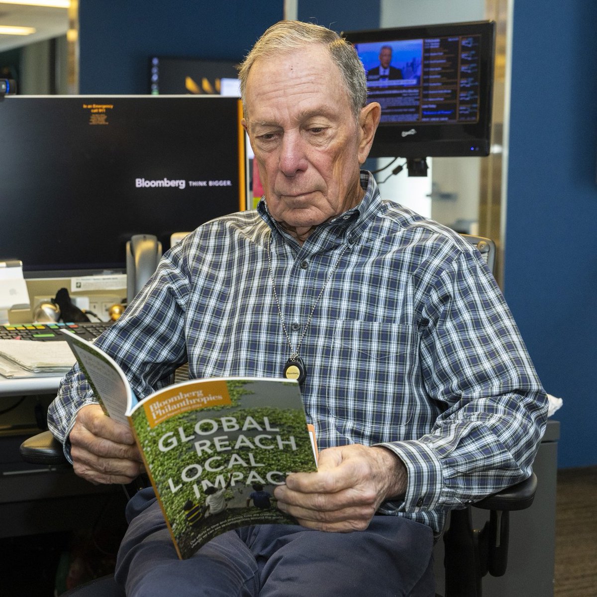Michael Bloomberg, the billionaire entrepreneur, philanthropist, and former mayor of New York City, is a name synonymous with success in business and public service. #businessmanbaba #Bloomberg 
Read Now: thedacian.com/michael-bloomb…