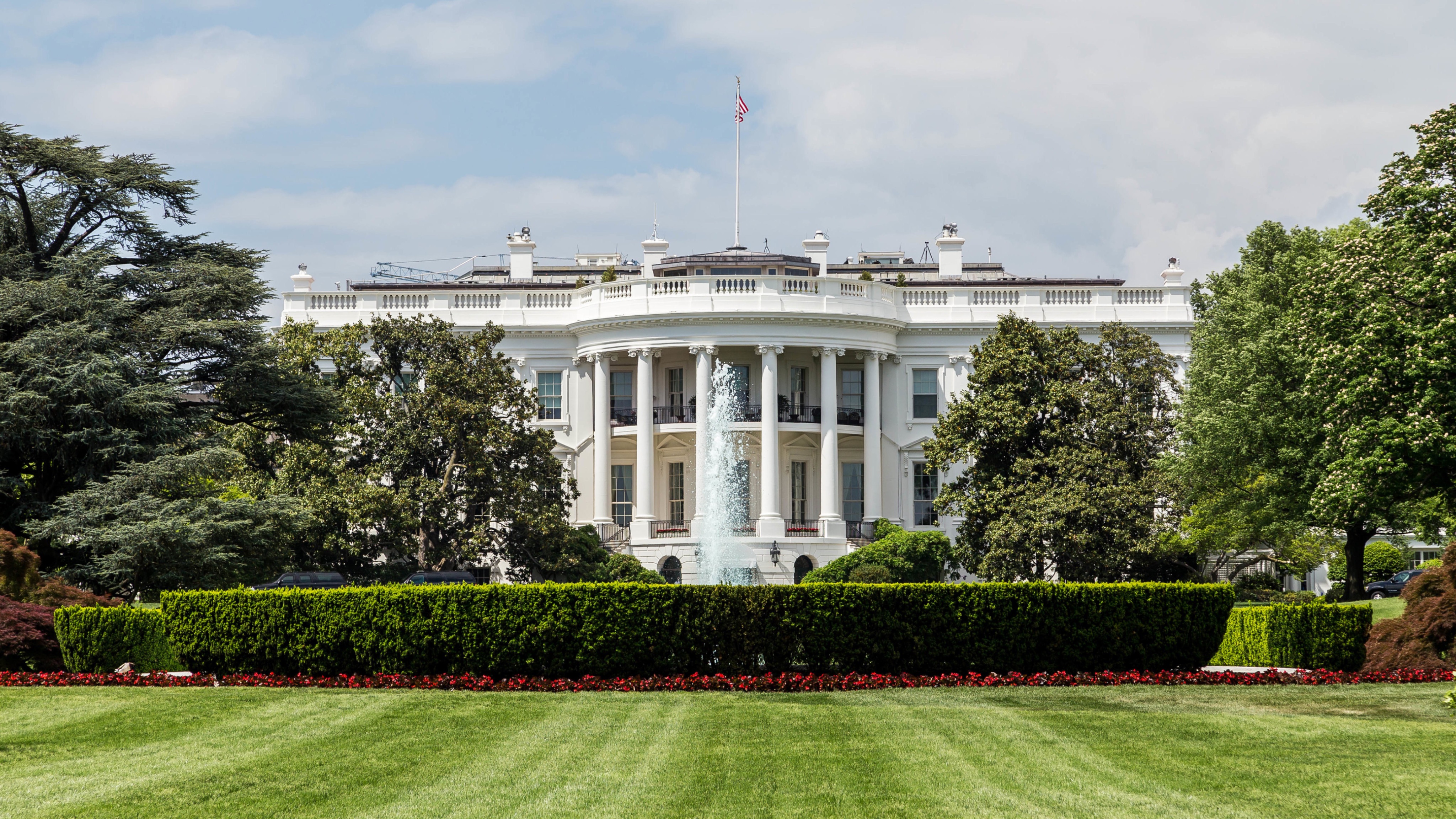 Sawyer Merritt on X: "NEWS: Starlink is now accessible across the White  House campus thanks to a donation from SpaceX. White House officials said  the installation was an effort to increase internet