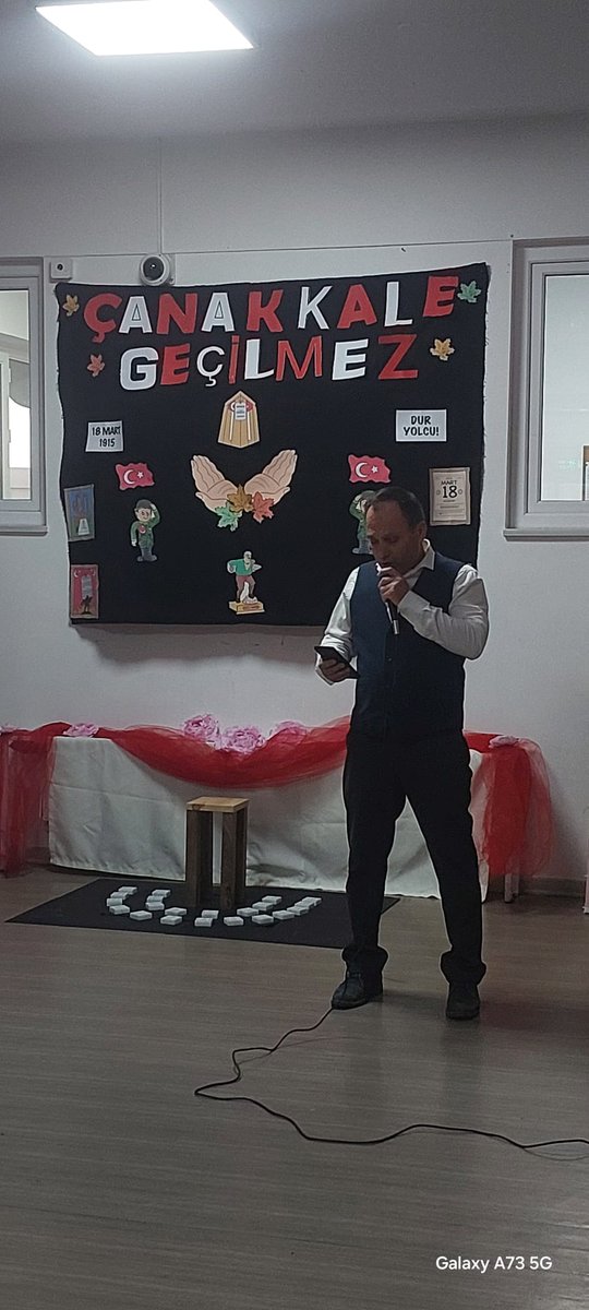 OzelUyg's tweet photo. Canakkale zaferinin 110.yıl dönümü okulumuzda düzenlenen tören ile kutlandı.Saygı,rahmet ve minnetle...@ISPARTAVALILIK @ispartamem @recai_ocak @fevzigcluu @sk_355 @MebOrgm https://t.co/zMZyNG6NBj