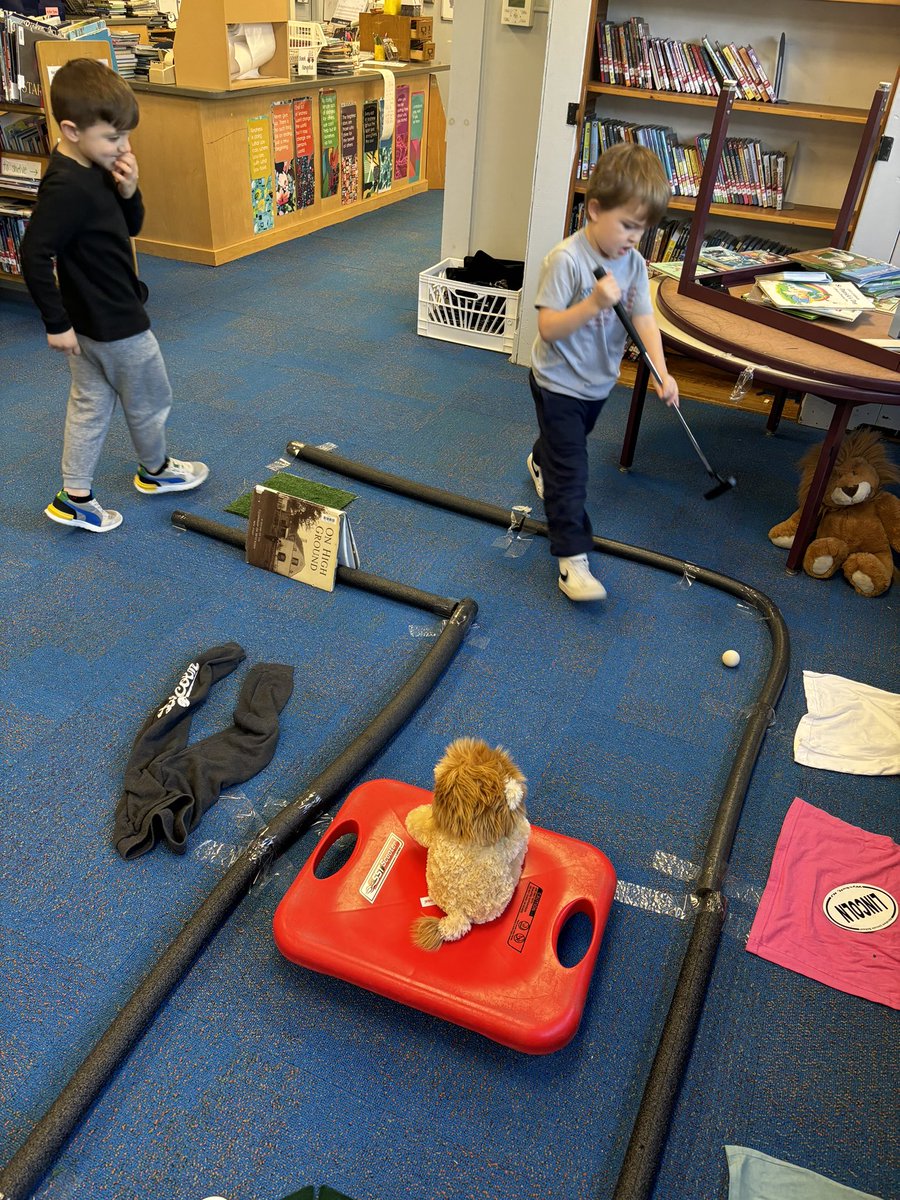 MrsHusstege's tweet image. Kindergarten takes their first ever turn at our #LibraryMiniGolf course @LincolnWPS ⛳️
