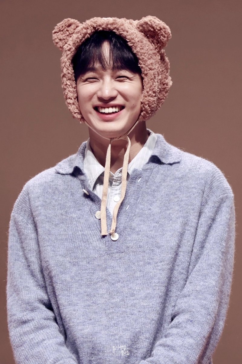 hshjini's tweet photo. 진짜 너무 귀여우세요..
임현식 진짜 잘 안질리는 사람이었네🥹
#임현식 #비투비 #BTOB #Ktown4u https://t.co/9M3CMIIZt1