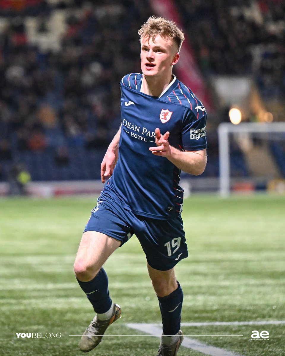 🌟 TOTW.

A man-of-the-match Fife Derby performance earns Finlay Pollock a place in the Team of the Week.

👏 Well deserved, Finlay.