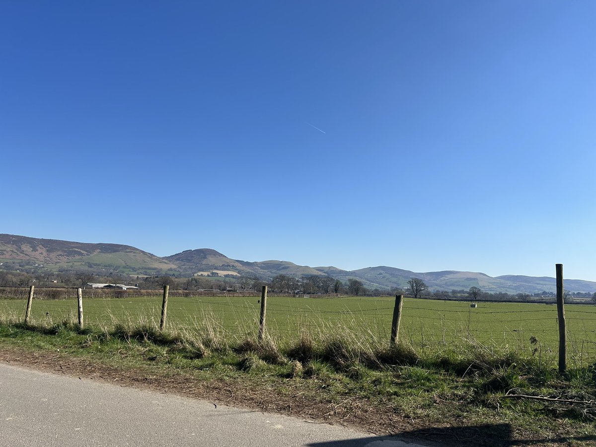 NdeElla's tweet photo. What a beautiful spring day to go out and see some of my Teaching Assistants to help along their registration! 🍎📚
I also visited some Denbighshire Schools to promote our EGGciting Easter Competition…can’t wait to see all of the entries to decide who wins the Chocolate Hamper🐣 https://t.co/rwBZjNW6SU