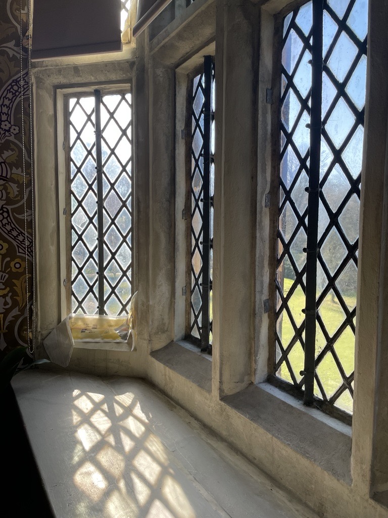 HLLancashire's tweet image. 🎭"But, soft! what light through yonder window breaks? It is the east, and Juliet is the sun."
Well the sun certainly came out for day 2 of our Shakespeare #HLLSpecialEvent #GawthorpeHall @LancsMuseums. What a glorious day!