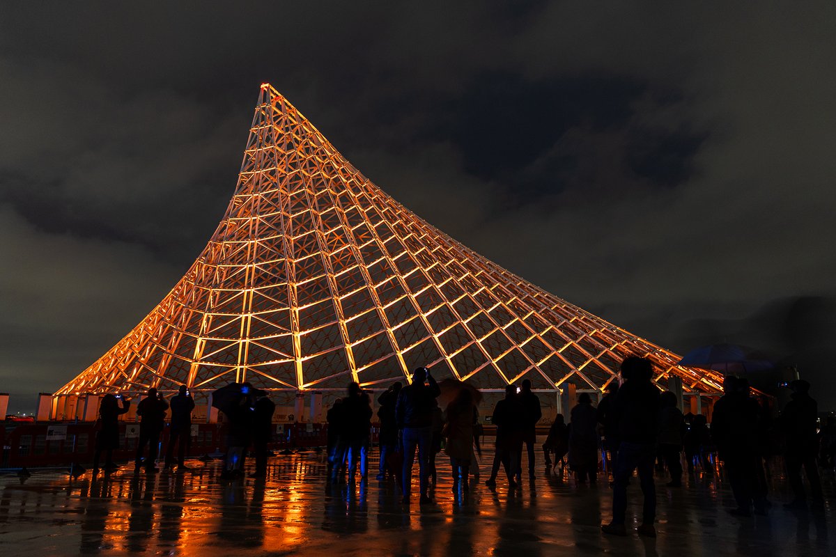 agenziademanio's tweet image. 🏆 La #VelaDiCalatrava è finalista ai #darcAwards! Un’illuminazione ispirata agli astri, alimentata da energie rinnovabili, valorizza questa icona architettonica.

📢 Lighting designer, architetti, interior e product designer: votate ora! 👉 darcawards.com/vote/

#TorVergata