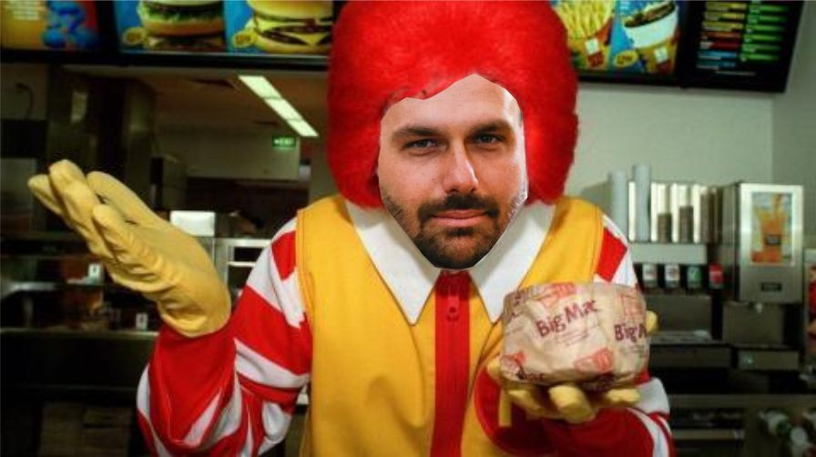 Eduardo Bolsonaro diz que "se licenciou" do mandato de deputado, mas eu leio que ele FUGIU. Covarde como é, vai ficar dos EUA conspirando contra o Brasil para tentar dar sobrevida ao seu pai semi-presidiário.

Vai ter que fritar muito hambúrguer para conseguir.