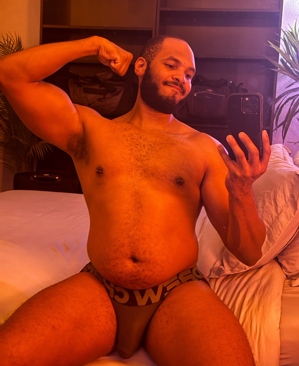 Tummy Tuesday ft. bulk belly 🥵