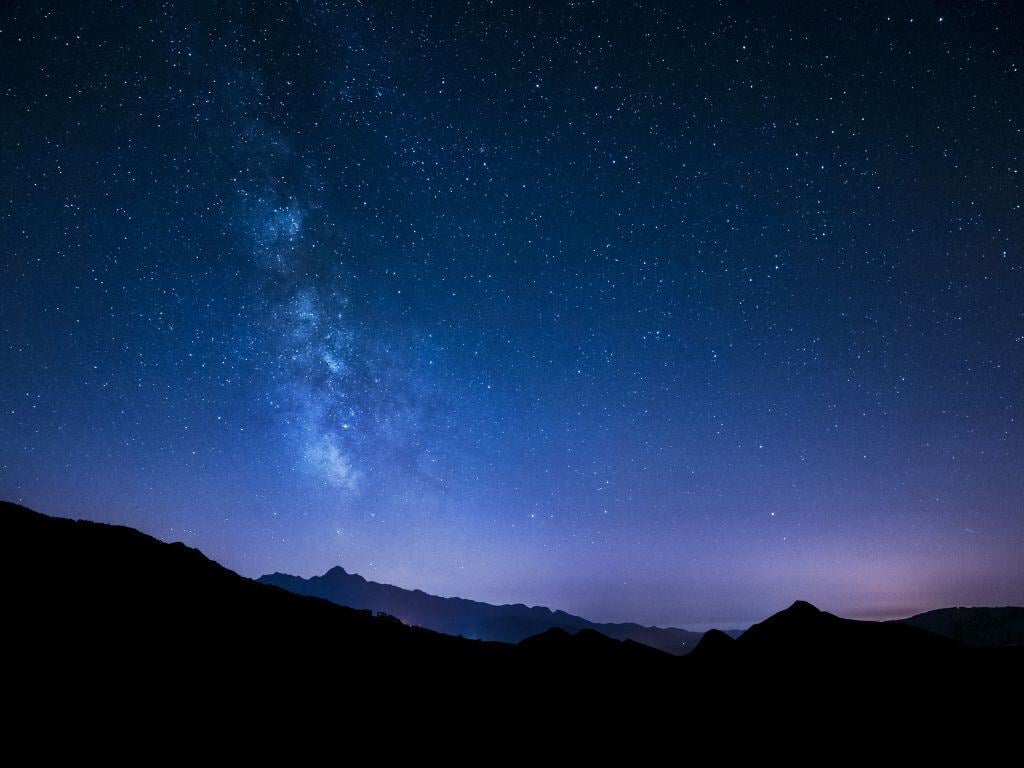 Earth Hour is taking place this Saturday, March 22nd from 8:30pm-9:30pm, local time. 💡🌎 

This year, we encourage you to participate in the #BiggestHourForEarth by giving an hour of your time to do something positive for our planet. Learn more here: hubs.li/Q03cjNql0