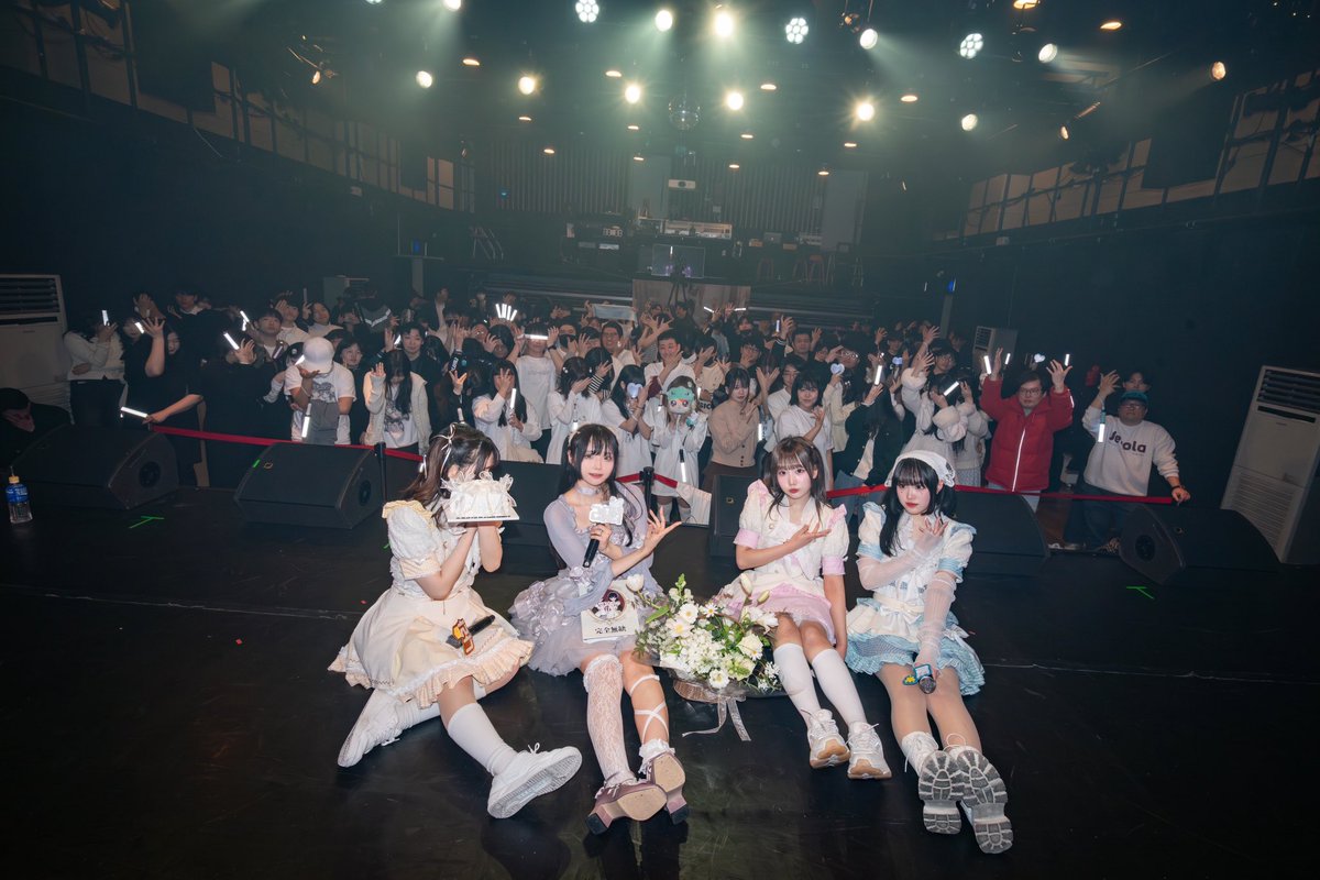 NTORE_Official's tweet photo. 【2025.03.16  Liliy graduation LIVE : 완전무결🦢】

당신의 가슴에 흰 백합 한 송이, 
N번째 고백연습 흰색 담당 
리리의 졸업 공연이 팬 여러분들의 성원에 힘입어 무사히 막을 내렸습니다.
리리와 엔토레 멤버들의 앞 날에 앞으로도 큰 응원을 부탁드립니다. 감사합니다. https://t.co/sVVHpkr2AS