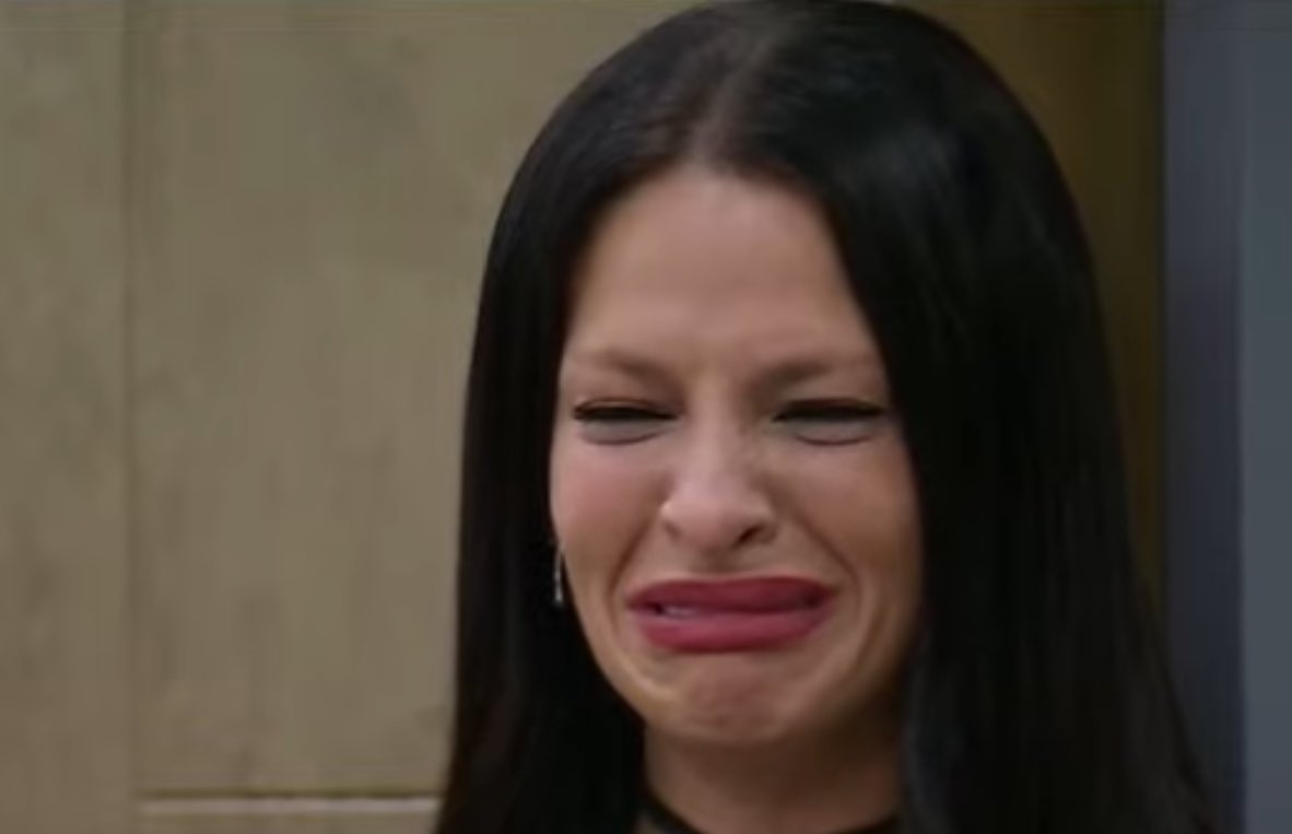 Me encuentro con mí vecino y me dice "hay que ir por la sombra eh"
Yo pensando que venía el famoso "porque los bombones al sol se derriten"
Y me dice
"Pica el sol, hace calor"

Voy a llorar, ya vuelvo