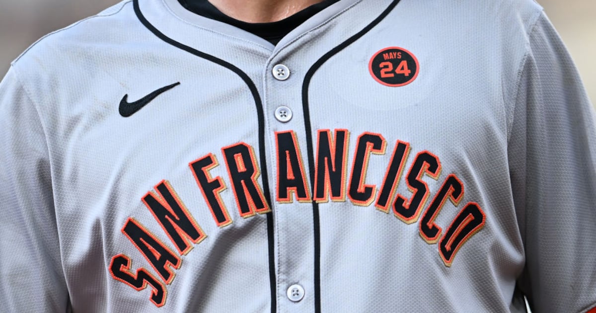 SBJ's tweet photo. The San Francisco Giants have "sold about 10 percent of the team" to Sixth Street, a private equity group, per the @nytimes.

That means that now more than half of MLB's teams have relationships with private equity groups.

https://t.co/83f8ga2Xif https://t.co/jtKOZkFYLM