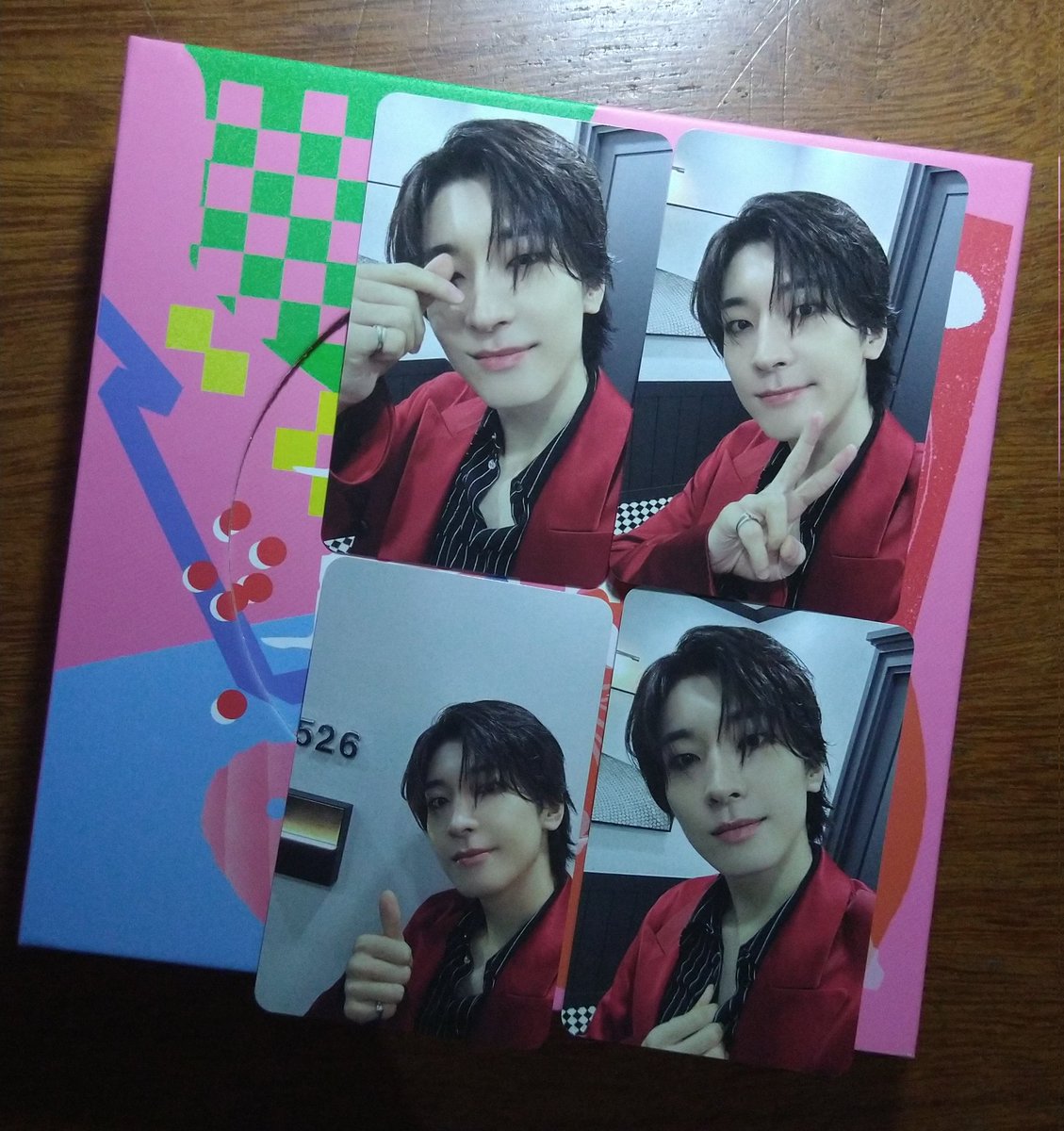 c0upsmoon's tweet photo. 🩷🩵 Feedback positivo pra @ksoracegs que trouxe meu STF Carat Ver. Wonwoo pra casa, o processo foi super de boa e a Safira foi muito querida tirando minhas dúvidas, muito obrigada!! 🩷🩵 https://t.co/QqJzv3Fdb3