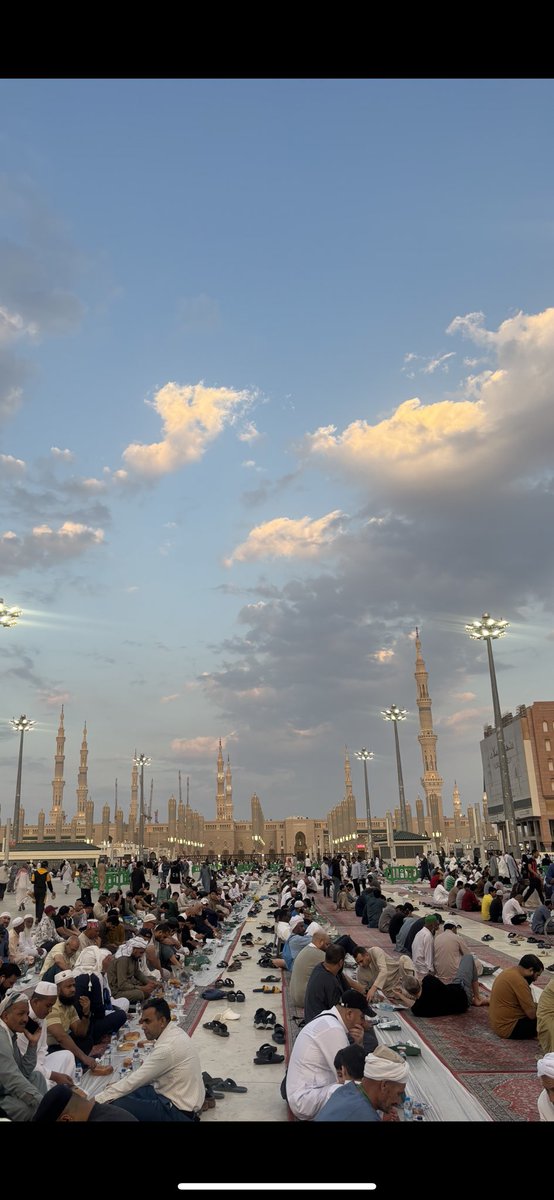 fo_ofoo's tweet photo. قال ابن حزم -رحمه الله-: «وقد علم الله تعالى أن كل مسلم لولا *خوف الله* تعالى لأحب الأكل إذا جاع في رمضان، والشرب فيه إذا عطش، والنوم في الغدوات الباردة عن الصلوات، وفي الليل القصير عن القيام إلى الصلوات المندوبات، ولكن مخافة الله تمنع المؤمن من ذلك».

المحلى (ج٣ ص ١٣٩)🌱 https://t.co/5OI85vvpPK