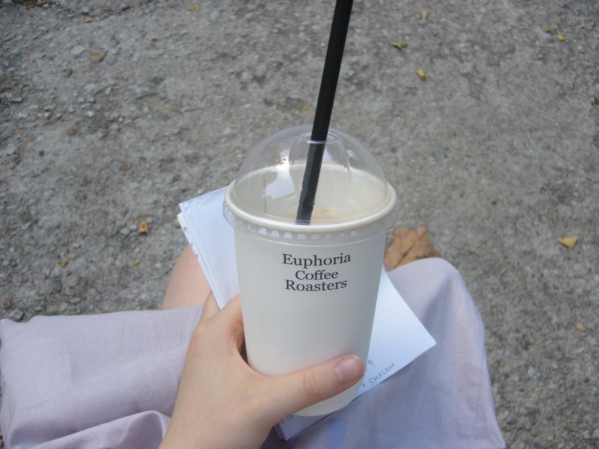 icygirlsyndrome's tweet photo. デジカメは結局panasonicのlumix dmc-fx8が彩度低くてぽわーとしてずっとかわいかったなーこわれちゃったからもう使えないけど૮( ᵕ̩̩ - ᵕ̩̩ c)ა https://t.co/qJMBtuW0Ba