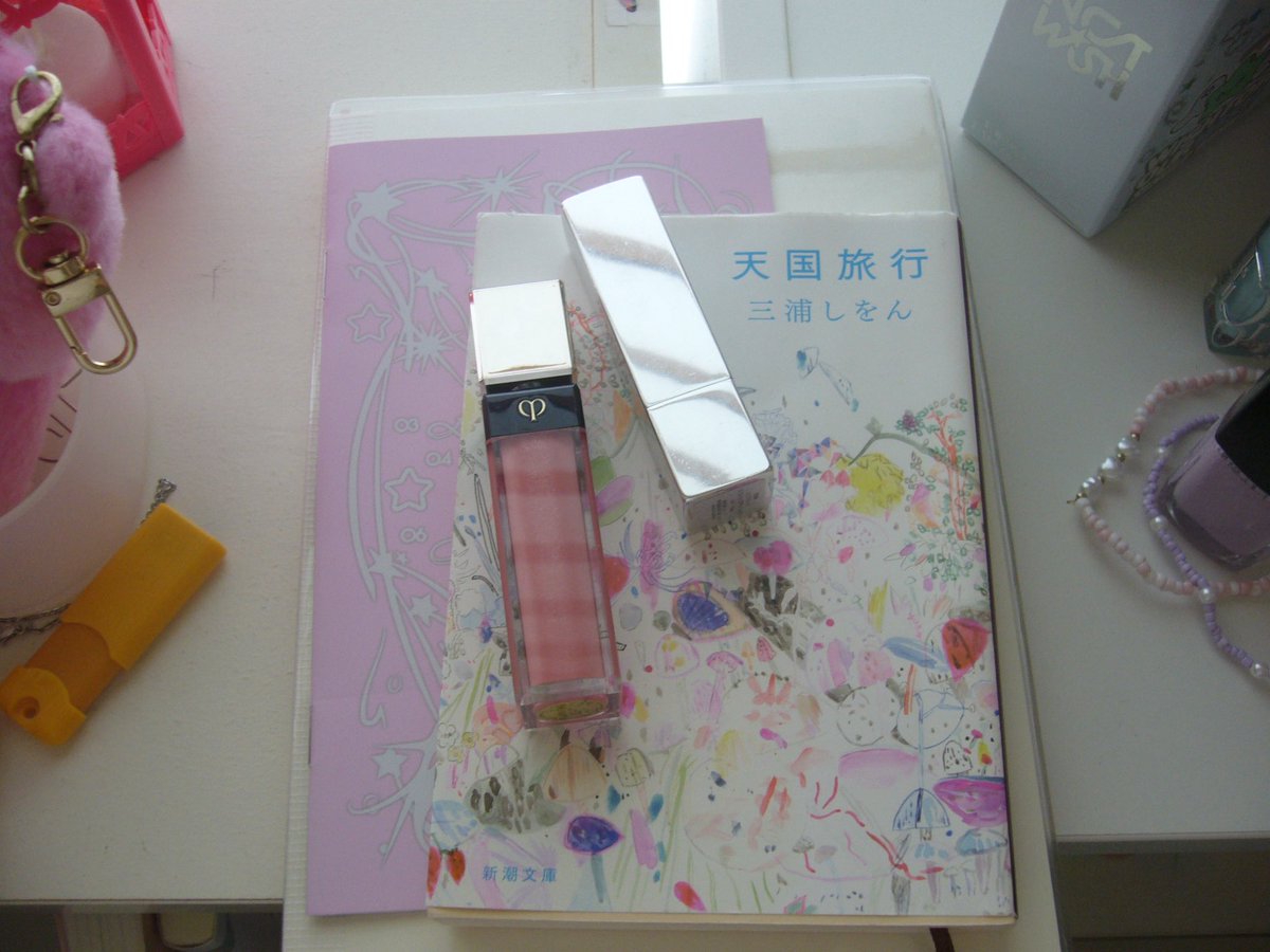 icygirlsyndrome's tweet photo. デジカメは結局panasonicのlumix dmc-fx8が彩度低くてぽわーとしてずっとかわいかったなーこわれちゃったからもう使えないけど૮( ᵕ̩̩ - ᵕ̩̩ c)ა https://t.co/qJMBtuW0Ba