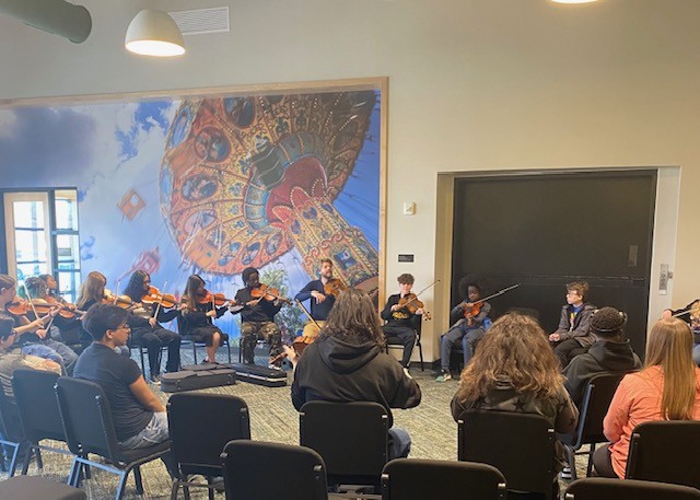 fwcs_ccr's tweet image. Last week, our “b” instrumental students had the opportunity to experience the Pearl Street Art Center to see the Ariel String Quartet perform.    #fwcs #ccr @ArielQuartet