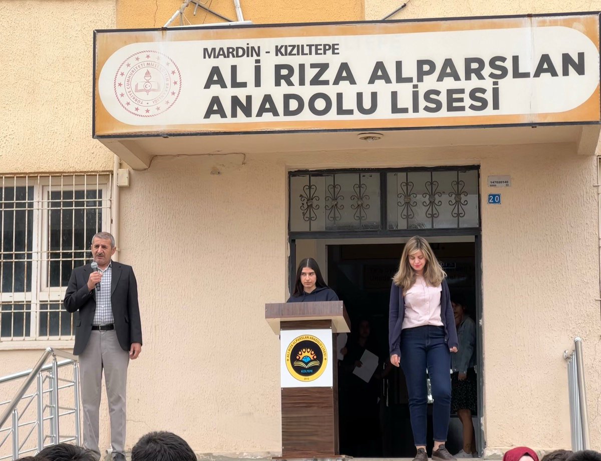 Okulumuzda 18 Mart Şehitleri Anma Günü ve Çanakkale Zaferi'nin 110. Yıl Dönümü Programı yapıldı.
<a href="/tcmeb/">Millî Eğitim Bakanlığı</a> 
<a href="/Yusuf__Tekin/">Yusuf Tekin</a> 
<a href="/tuncay_akkoyun/">Tuncay Akkoyun</a> 
<a href="/ali_eyyupkoca/">Ali Eyyupkoca</a> 
<a href="/kzltepekymkmlk/">kızıltepe kaymakamlk</a> 
<a href="/SuleymnAKIN/">Süleyman AKIN🇹🇷</a> 
<a href="/akadirgms/">Abdulkadir Gümüş</a>