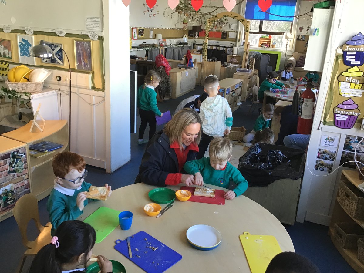StAndrewsNCML6's tweet photo. What a lovely busy start to our Stay and Plays. Thank you to the parents from the Butterfly group who came along to to spend some time with your children in nursery. 🦋 https://t.co/kFgr01rq2W