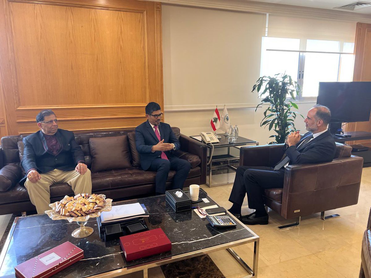 mopwleb's tweet photo. 🤝 #Minister_of_Public_Works_and_Transport activities today: Fruitful #diplomatic and #developmental engagements! 🇱🇧
🔹 As part of efforts to strengthen #bilateral_relations, Minister #Fayez_Rasamny welcomed Australian Ambassador to Lebanon, Andrew Barnes
@SafirAustralia, with whom he discussed the best means to bolster cooperation, particularly in #infrastructure and #joint projects.
🔹 Minister Rasamny also met with Indian Ambassador to Lebanon, Muhammad Noor Rahman Sheikh @IndiaInLebanon, accompanied by the Trade Consul and Commercial Attaché. Discussions focused on the potential development of Lebanon’s #transport_sector, leveraging India’s vast expertise in the field, which could pave the way for new avenues of technical and investment collaboration.
🔹 On the domestic front, Minister Rasamny held talks with a delegation from the Board of the Lebanese Syndicate of Public Works and Construction Contractors, led by Engineer Maroun Helou. The meeting addressed the challenges faced by the sector amid the ongoing economic crisis, exploring proposed solutions, including launching a tender for consultancy offices to oversee upcoming projects.
🔹 In line with efforts to promote #sustainable_energy, Minister Rasamny was briefed by MP Elias Hankach @EliasHankach, President of "Make Your Mark" association, and Youssef Sharbaty, President of the "Our Environment" association, on the progress of a #solar_powered village lighting project in Maten Express Highway and Roumieh. The initiative is being carried out in collaboration with municipalities and international programs. During the meeting, a commemorative artwork depicting the achievements of the project’s first phase was presented.
#Lebanon #development #infrastructure #international_cooperation #diplomatic_relations #MoPWTleb