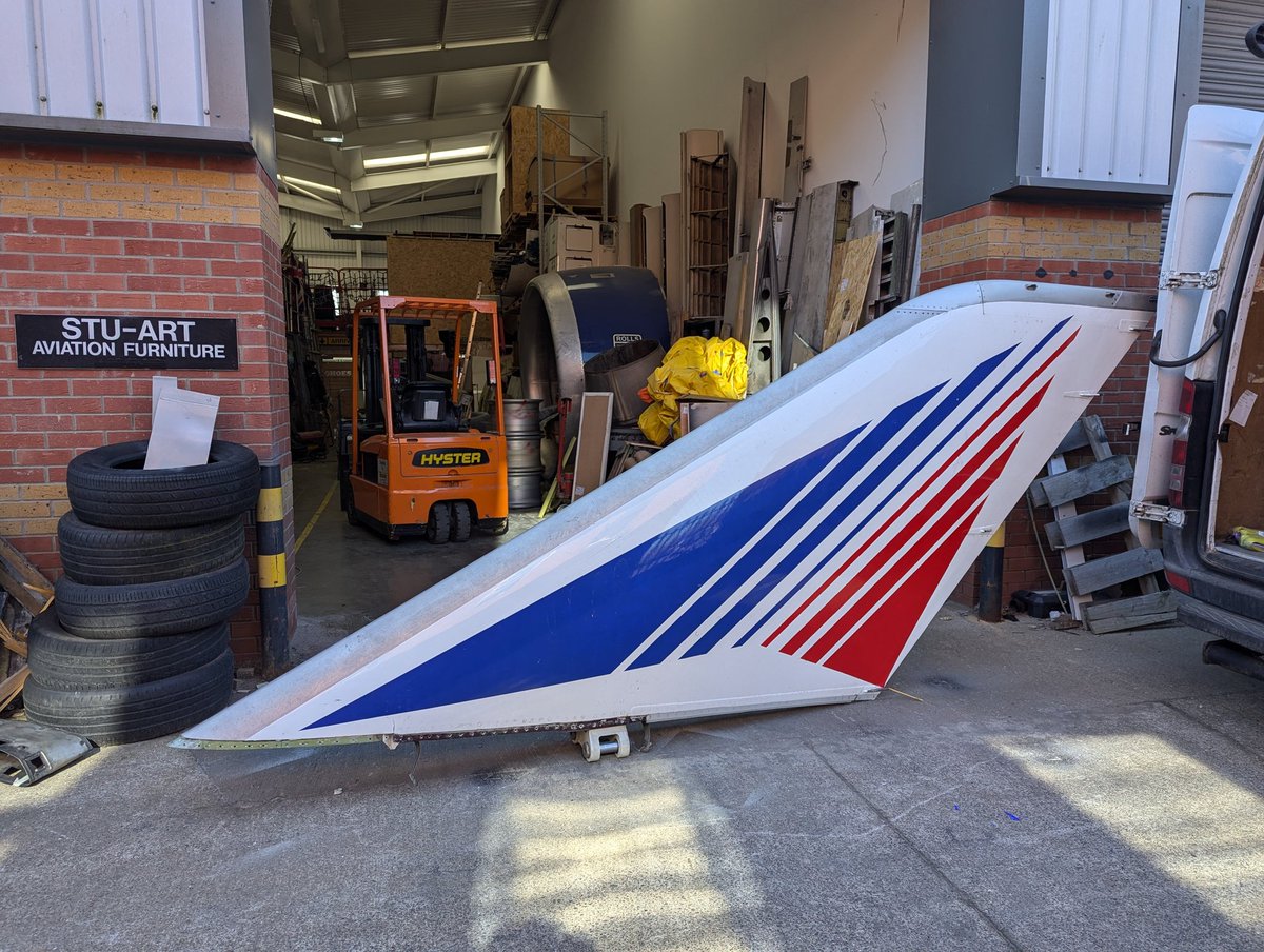 Right.  A Boeing 747-400 Winglet. 

Now got to figure out what to do with it.........