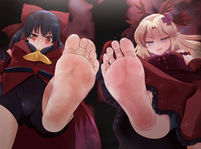 Skeb納品しました!
オリキャラちゃんとオリコス霊夢に踏んでもらうイラストです。
ご依頼ありがとうございました!! 