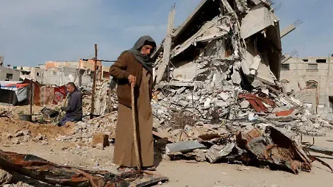Infonoticias198's tweet photo. Israel mata en bombardeos de Gaza al jefe del Gobierno de Hamás y otros tres altos cargos

https://t.co/LjV72Q1mhr https://t.co/TC291m3ALC
