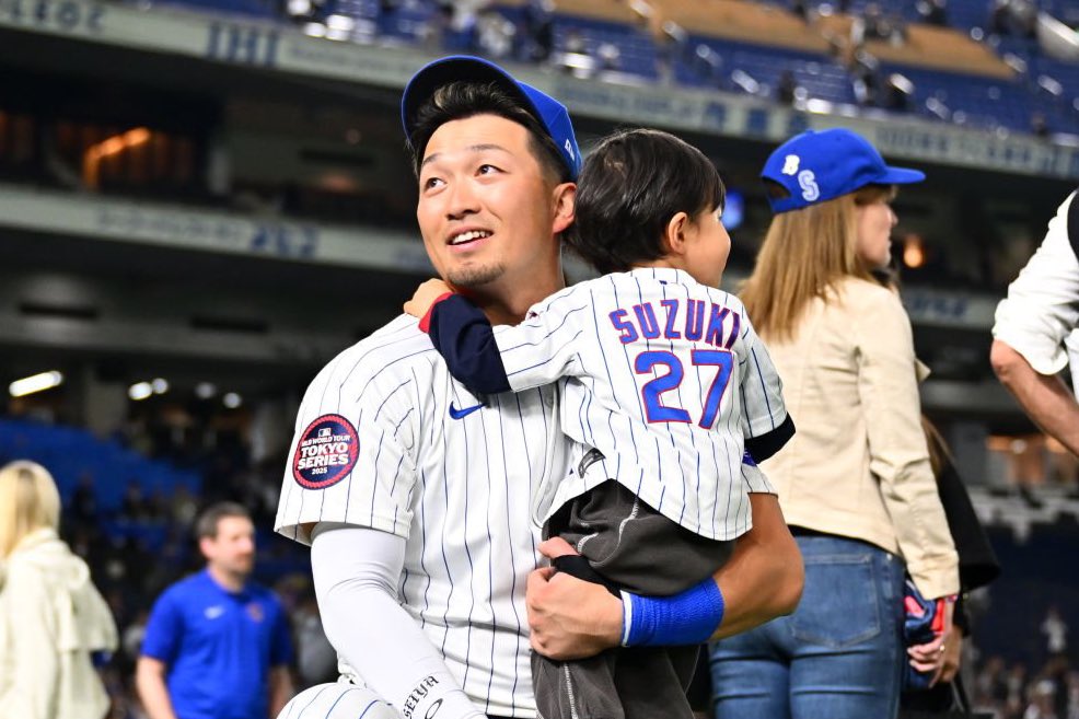 Seiya Suzuki & his son after Opening Day 🥹