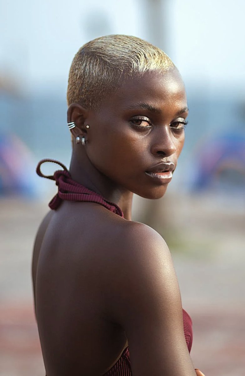 renoomokri's tweet image. The Nigerian economy is not bad, or shambolic, and President Tinubu is neither terrible nor responsible for your hardship. Tinubu is a visionary Nigeria who ended fuel subsidies, increased our annual revenue by 25%, and raised our trade surplus by 209%, and has transformed…