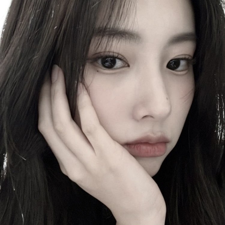 KuasiKama's tweet image. ㅤ

️️ ️️️️️️
ㅤ
Potret orang yang kira sakit badannya malam ini karena dua hari kemarin full cuci baju sama pindah-pindah lemari di panti. Taunya sudah masuk minggu ketiga, pantas.
ㅤ
️️ ️️️️️️
ㅤ
ㅤ