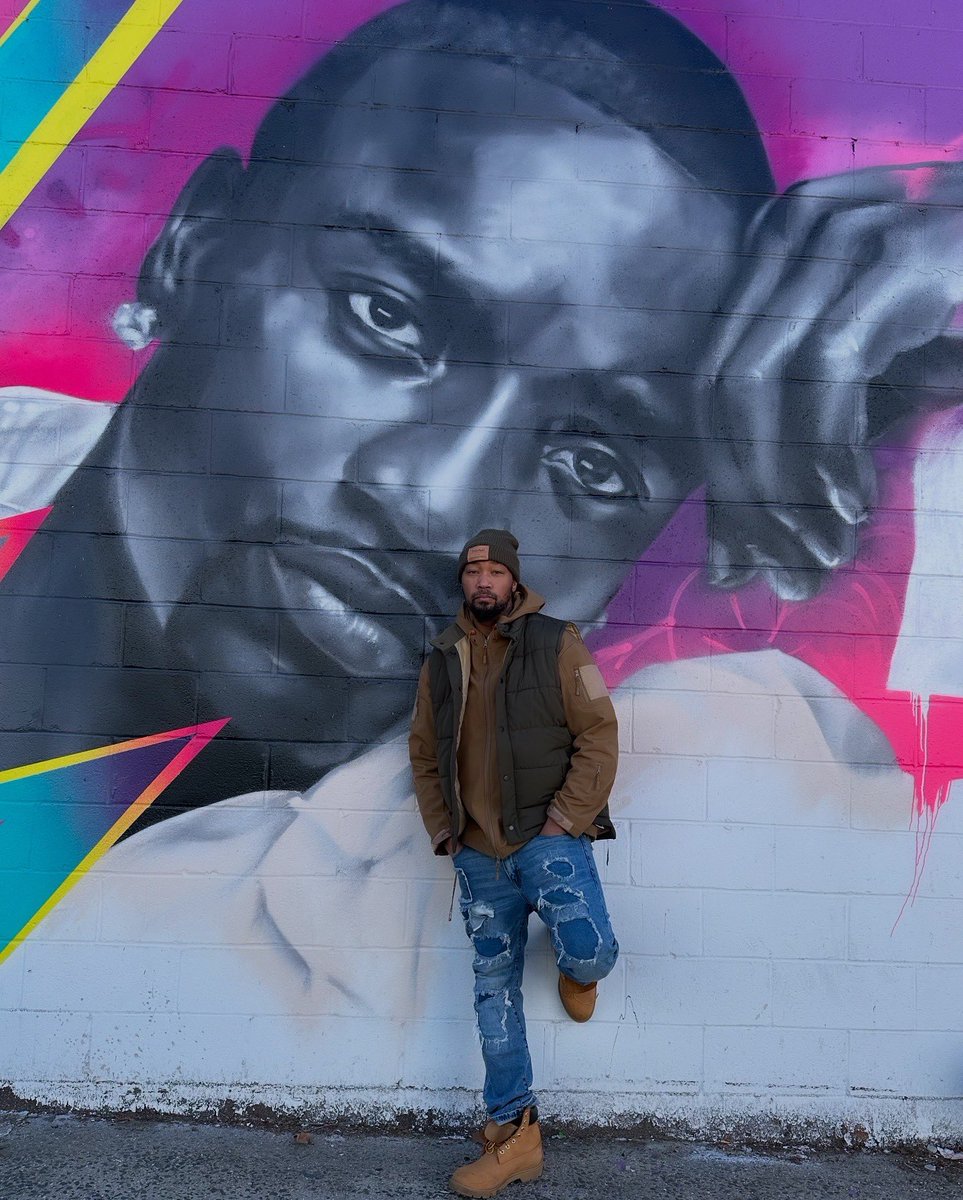 “The moment Artists can just do what they love to do then Music will go right back to where it used to be.” - #Akon 🎶🙏🏽 We gonna keep putting on for Jersey! #BizzThePrince #HennyThoughts #DominionHillRecords @akon