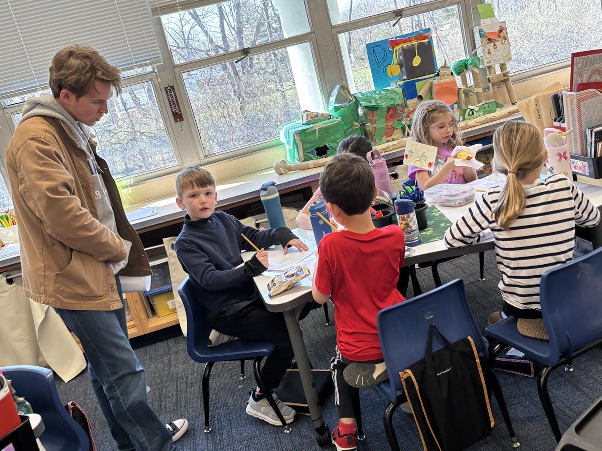Amy Clark (@ihsd_arts) on Twitter photo 1st Row brings student artists from <a href="/indianhillhs/">Indian Hill High School</a> to our first graders <a href="/IHPrimary/">Indian Hill Primary</a> , where they share their love of reading and the arts with their first graders homerooms! #IHPromise 1st Row brings student artists from <a href="/indianhillhs/">Indian Hill High School</a> to our first graders <a href="/IHPrimary/">Indian Hill Primary</a> , where they share their love of reading and the arts with their first graders homerooms! #IHPromise