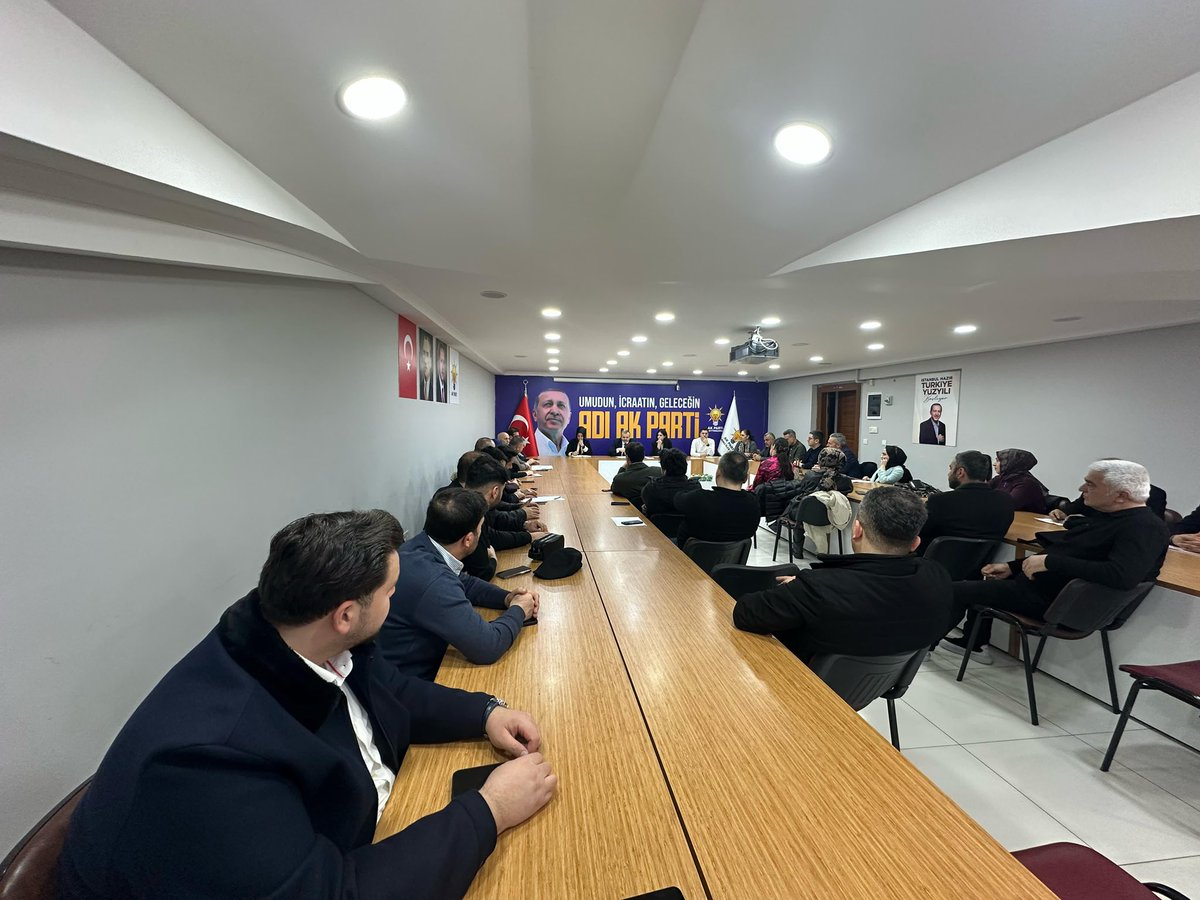 AK Parti Zeytinburnu (@akzeytinburnu) on Twitter photo İlçe Başkanımız <a href="/MustafaY_K/">Mustafa Yalçınkaya 🇹🇷</a> il
Koordinatörümüz <a href="/_kubradursun/">Kübra DURSUN</a> katılımlarıyla haftalık olağan Yönetim Kurulu toplantımızı gerçekleştirdik.
Zeytinburnu’muz için azim ve kararlılıkla çalışmaya devam ediyoruz.
<a href="/abdullahozdemir/">Abdullah Özdemir</a> İlçe Başkanımız <a href="/MustafaY_K/">Mustafa Yalçınkaya 🇹🇷</a> il
Koordinatörümüz <a href="/_kubradursun/">Kübra DURSUN</a> katılımlarıyla haftalık olağan Yönetim Kurulu toplantımızı gerçekleştirdik.
Zeytinburnu’muz için azim ve kararlılıkla çalışmaya devam ediyoruz.
<a href="/abdullahozdemir/">Abdullah Özdemir</a>