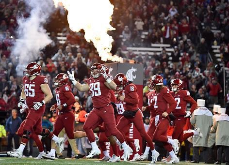 After a great phone call with <a href="/CoachCRMeyers/">Chris Meyers</a> I am honored to announce that I have received an offer from <a href="/WSUCougarFB/">Washington State Football</a>!! <a href="/WazzuRogers/">Jimmy Rogers</a> <a href="/CoachACalcutta/">Anthony Calcutta</a> <a href="/dfreund7/">Danny Freund</a> <a href="/andy_lucas98/">Andy Lucas</a> <a href="/wattup_alex/">Alex Self ☀️</a> <a href="/ColemanWalker_/">Coleman Walker</a>
